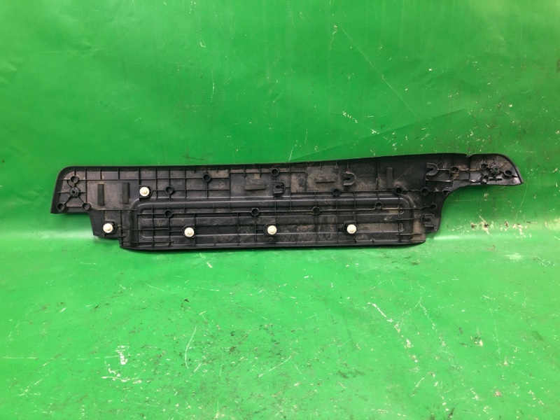 Накладка порога внутрення задняя левая NV200 USA 13- 2015 M20XUS 2.0 MR20DE