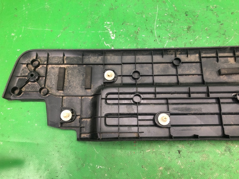 Накладка порога внутрення задняя левая NV200 USA 13- 2015 M20XUS 2.0 MR20DE