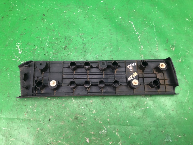 Накладка порога внутрення передняя правая NV200 USA 13- Накладка порога внутрення передняя правая NV200 USA 13-