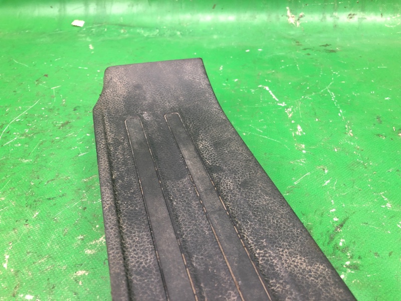 Накладка порога внутрення передняя правая NV200 USA 13- Накладка порога внутрення передняя правая NV200 USA 13-