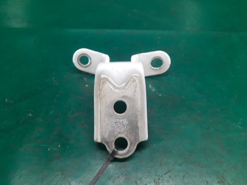 Петля двери верхняя передняя правая HYUNDAI ELANTRA MD 10-15 Седан 1.8 G4NB Петля двери верхняя передняя правая HYUNDAI ELANTRA MD 10-15 Седан 1.8 G4NB