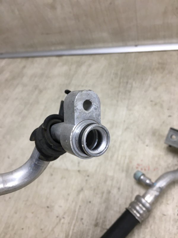 Трубка кондиционера ACURA RDX 12-19 Внедорожник 3.5 J35Z2 Трубка кондиционера ACURA RDX 12-19 Внедорожник 3.5 J35Z2