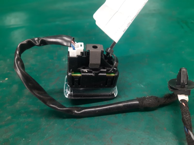 Кнопка стеклоподъемника задняя левая QX30 16-20 2018 Внедорожник 2.0 20PET