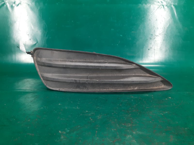 Накладка бампера передняя правая TOYOTA MATRIX 08-14 2008 Хэтчбек 1.8 2ZRFE 52127-02230 Б/У