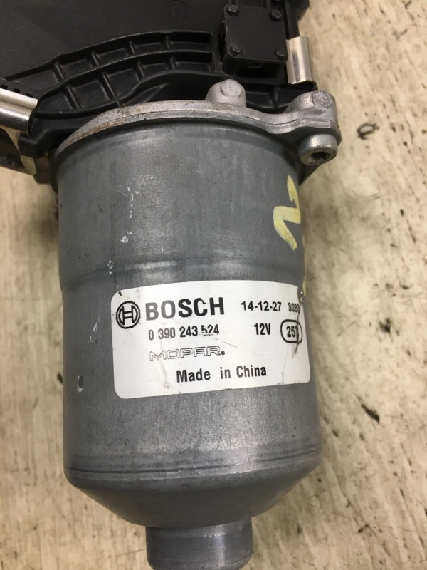 Моторчик стеклоочистителя передний RENEGADE (BU) 14- 2015 BU 2.4 ED6 Моторчик стеклоочистителя передний RENEGADE (BU) 14- 2015 BU 2.4 ED6