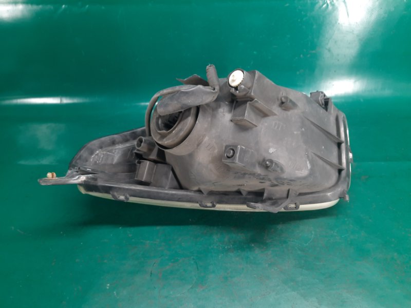 Фара правая RAV4 00-05 2000 Внедорожник 2.0 1AZ-FE