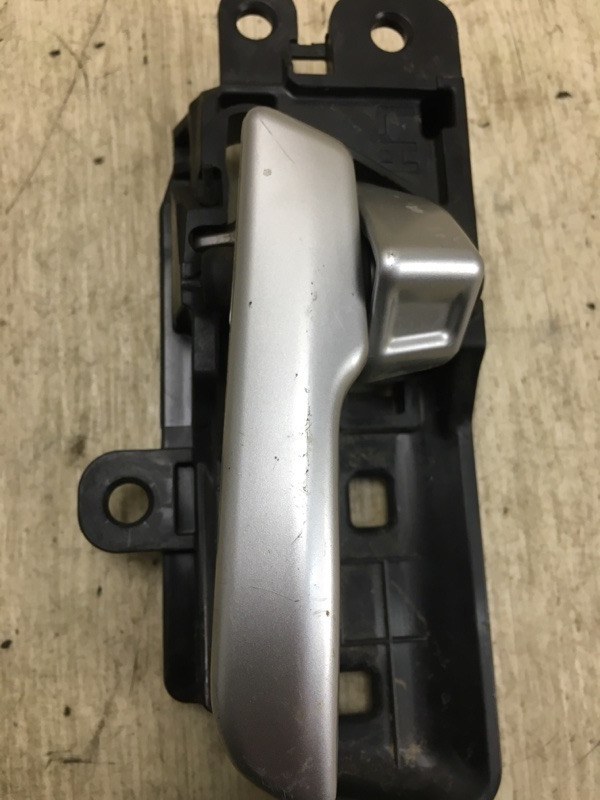 Ручка двери внутренняя задняя левая SPORTAGE QL 15-21 2017 QL 2.4 G4KJ