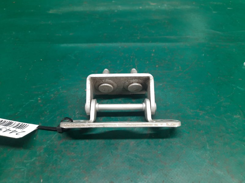 Петля крышки багажника левая FORESTER SG 02-07 2003 Внедорожник 2.5 EJ251