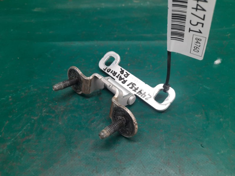 Петля крышки багажника правая PATRIOT 10-17 2011 Внедорожник 2.4 ED3 Петля крышки багажника правая PATRIOT 10-17 2011 Внедорожник 2.4 ED3