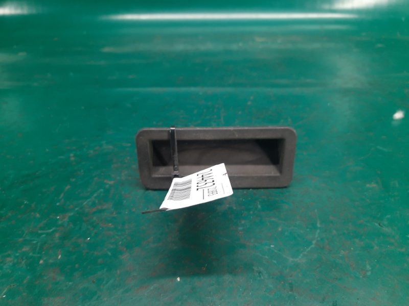 Кнопка открывания багажника наружная FORD FIESTA 08-17 2013 Хэтчбек 1.6 XDEZ BE8Z-14018-A Б/У