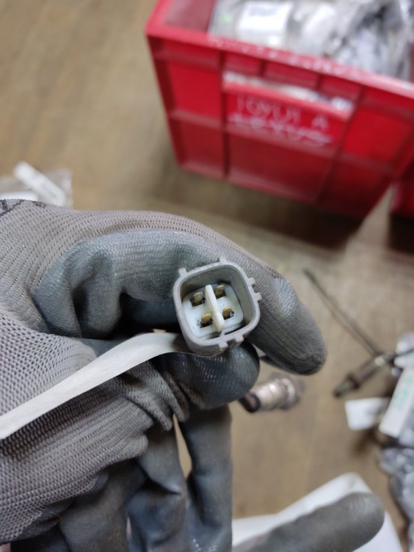 Лямбда зонд правая LX570 07-15