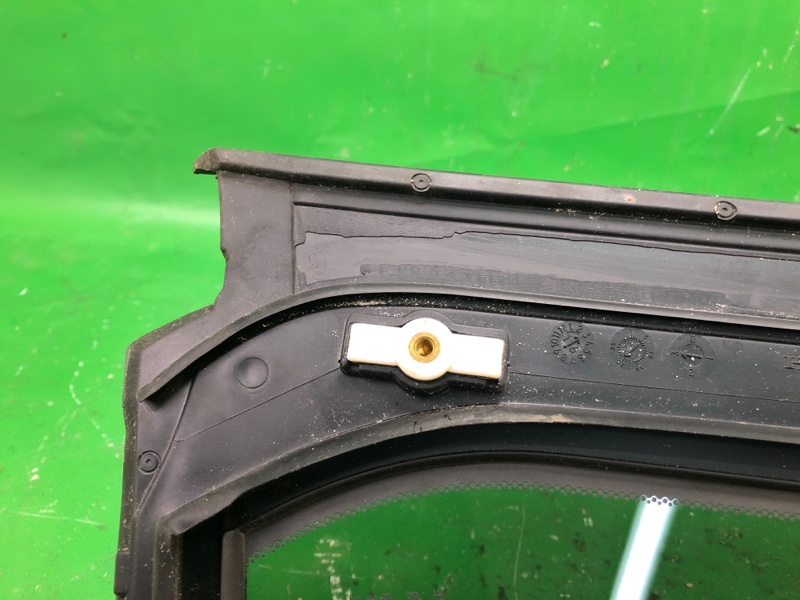 Стекло двери глухое заднее левое RDX 12-19