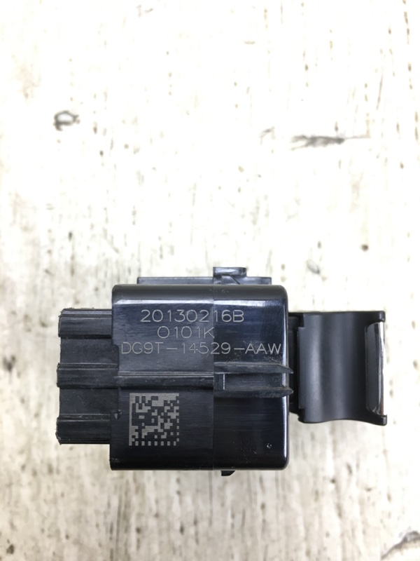 Кнопка стеклоподъемника задняя FUSION 14- MK5 Кнопка стеклоподъемника задняя FUSION 14- MK5