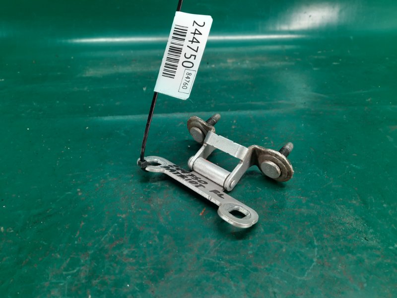 Запчасть петля крышки багажника левая JEEP PATRIOT 10-17 2011 Внедорожник 2.4 ED3 5116483AB Б/У Петля крышки багажника левая JEEP PATRIOT 10-17 2011 Внедорожник 2.4 ED3 5116483AB Б/У