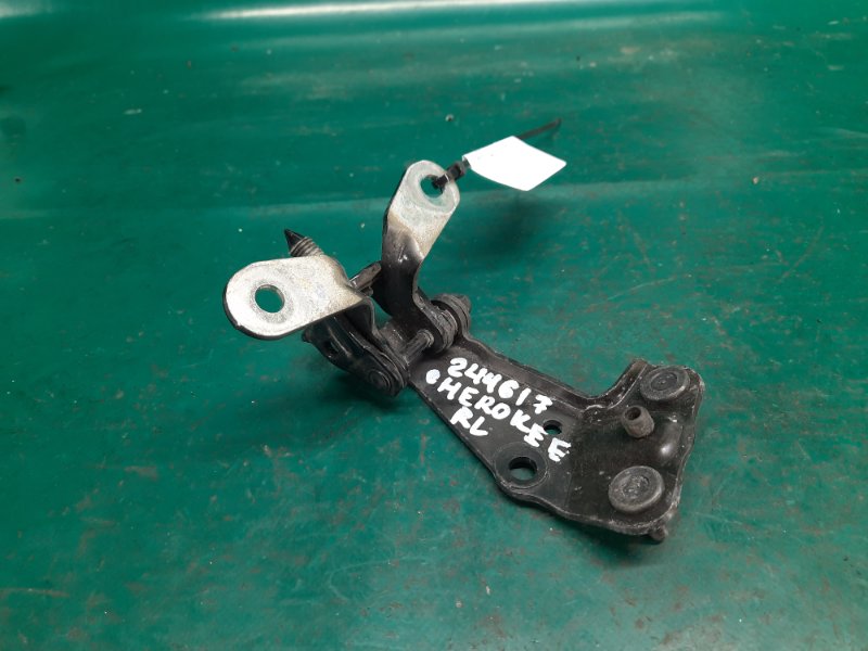 Петля крышки багажника левая GRAND CHEROKEE 11-22 2013 Внедорожник 5.7 Петля крышки багажника левая GRAND CHEROKEE 11-22 2013 Внедорожник 5.7