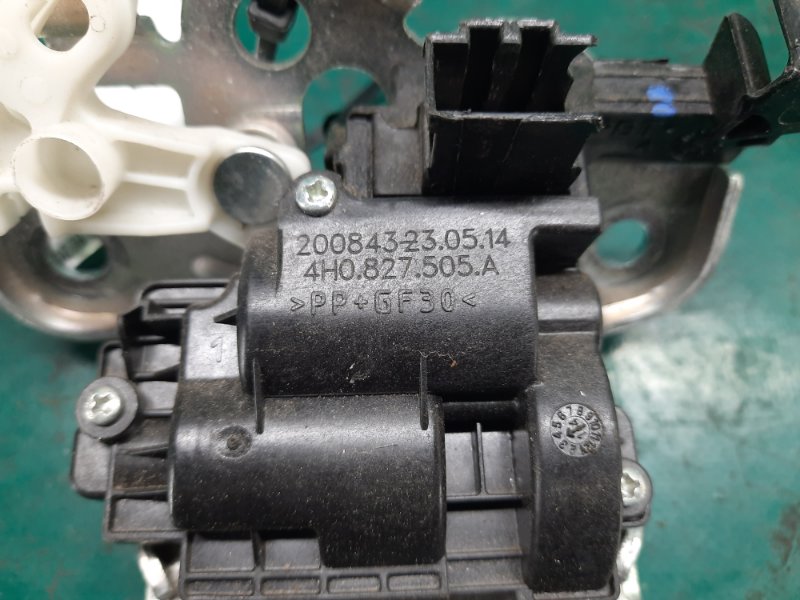 Замок крышки багажника A3 (8V) 12–17 2015 Седан CNSB 1.8L