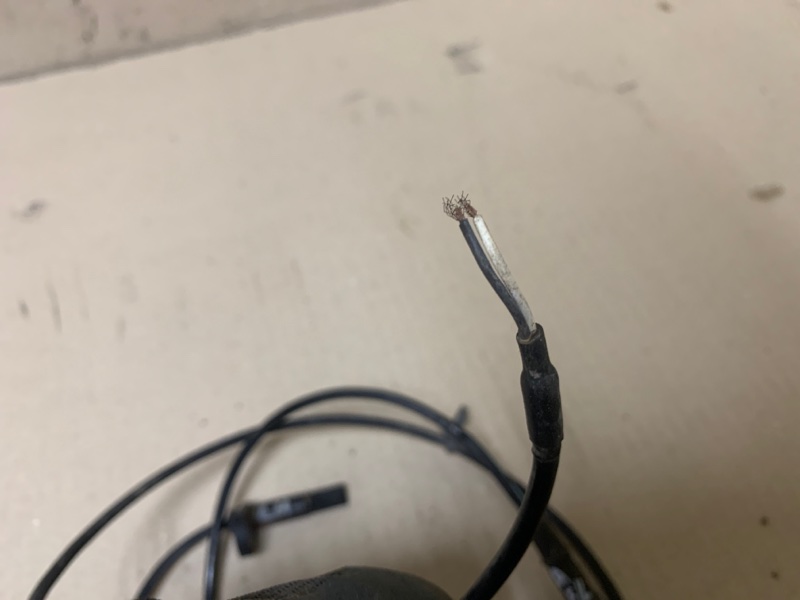 Датчик ABS передний левый SENTRA B17 12-21 2018 Седан Датчик ABS передний левый SENTRA B17 12-21 2018 Седан