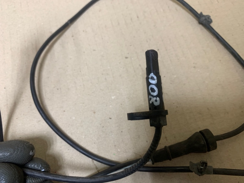 Датчик ABS передний правый SENTRA B17 12-21 2018 Седан Датчик ABS передний правый SENTRA B17 12-21 2018 Седан