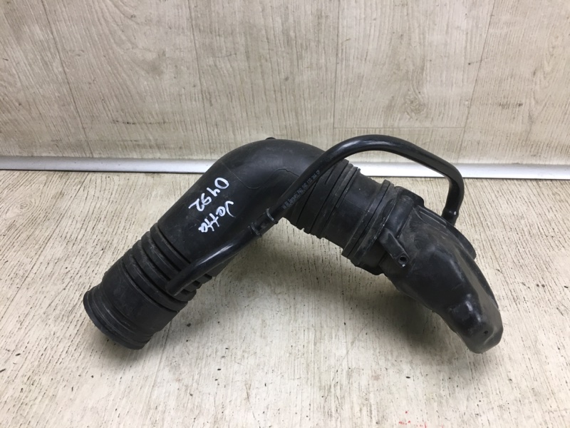 Патрубок воздушного фильтра VOLKSWAGEN JETTA USA 10-17 2017 162 1.4 CZTA 04E 129 651 C Б/У