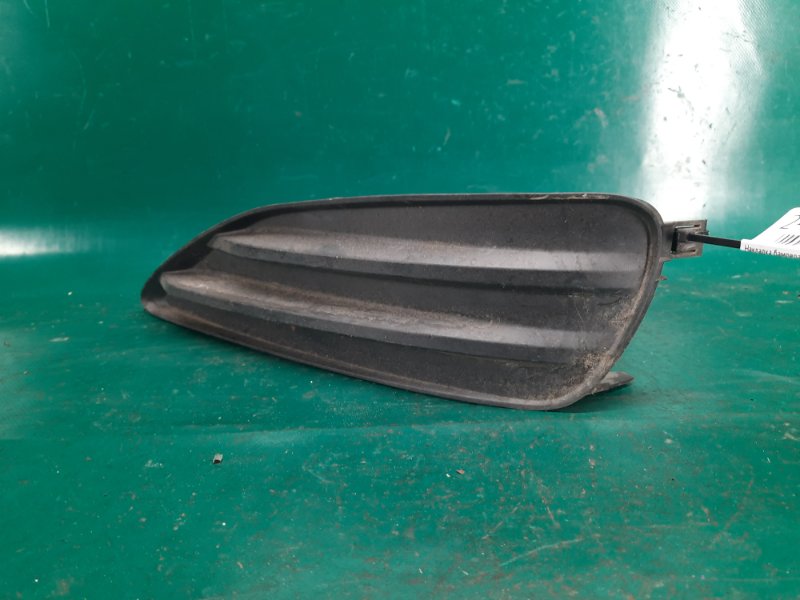 Накладка бампера передняя левая MATRIX 08-14 2008 Хэтчбек 1.8 2ZRFE