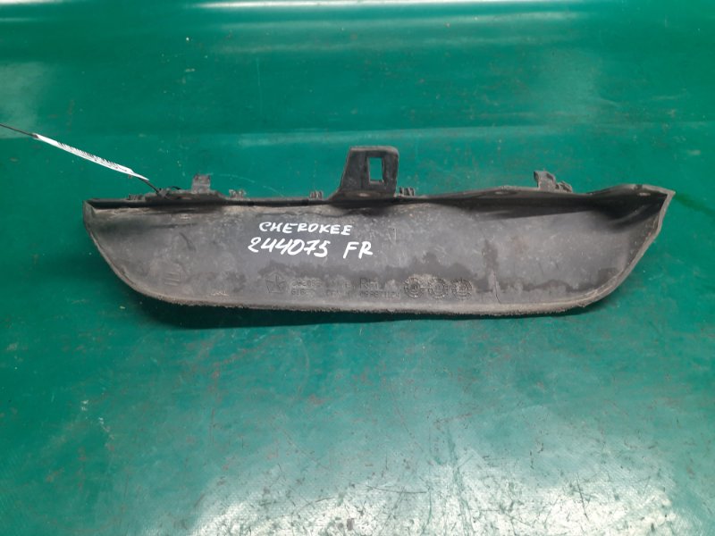 Накладка бампера передняя правая GRAND CHEROKEE 11-22 2013 Внедорожник 5.7