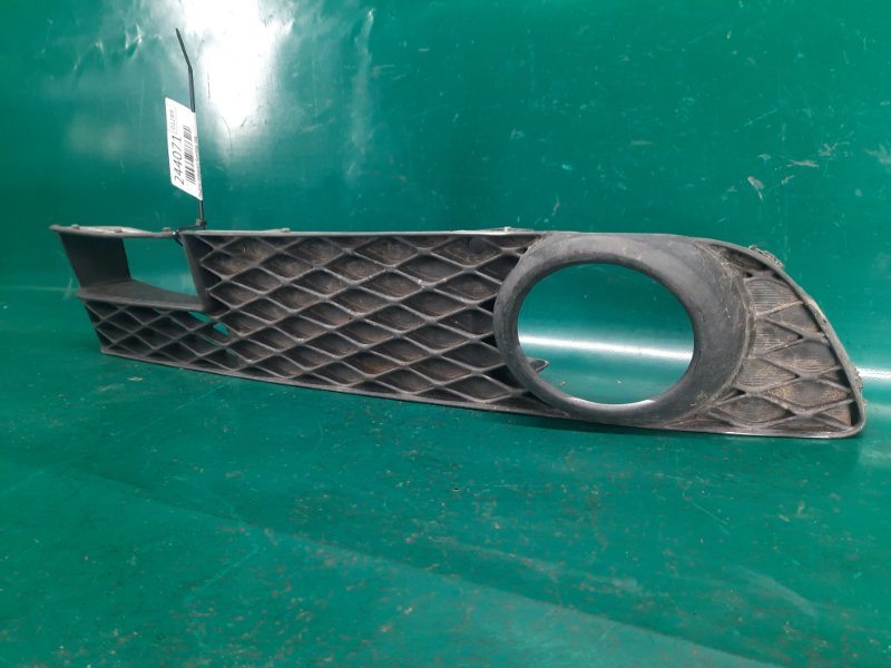 Накладка противотуманной фары левая INFINITI M35/M45 04-10 Седан 3.5 VQ35DE