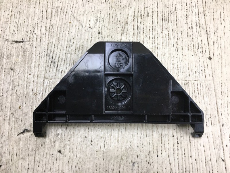 Кронштейн RAV4 13-19