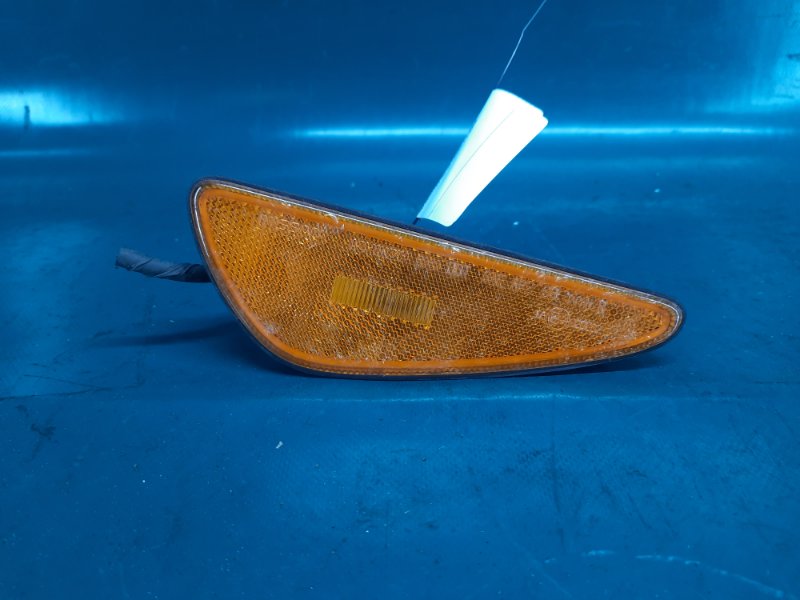 Повторитель поворота в бампер передний правый INFINITI I35 00-04 2004 Седан 3.5 VQ35DE 26180-3Y300 Б/У