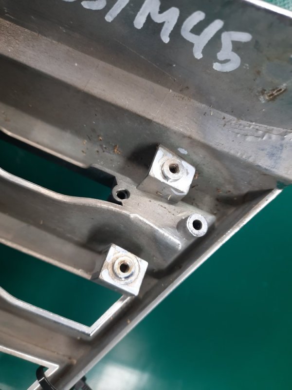 Решетка радиатора M35/M45 04-10 2006 Седан 3.5 VQ35DE