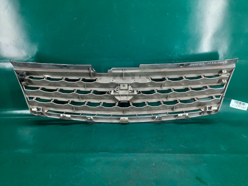 Решетка радиатора M35/M45 04-10 2006 Седан 3.5 VQ35DE