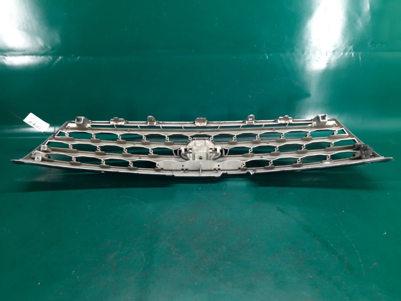 Решетка радиатора M35/M45 04-10 2006 Седан 3.5 VQ35DE