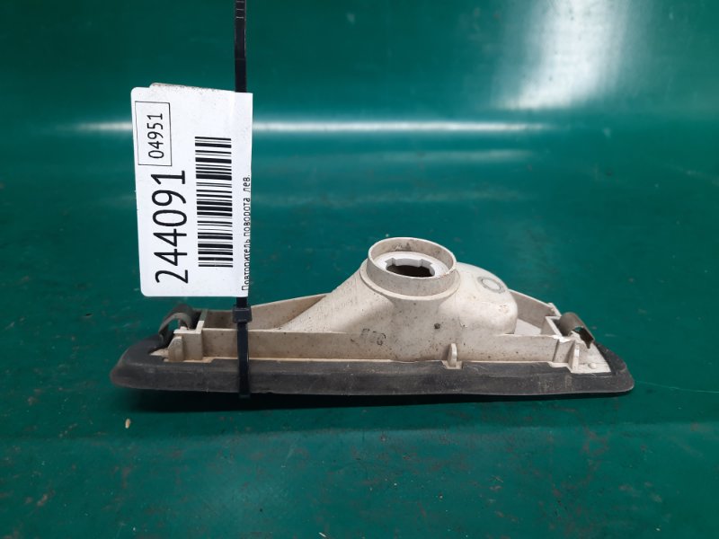 Повторитель поворота в бампер передний левый I35 00-04 2004 Седан 3.5 VQ35DE