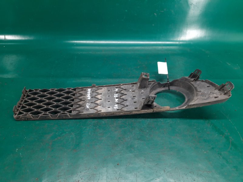 Накладка противотуманной фары правая M35/M45 04-10 2006 Седан 3.5 VQ35DE