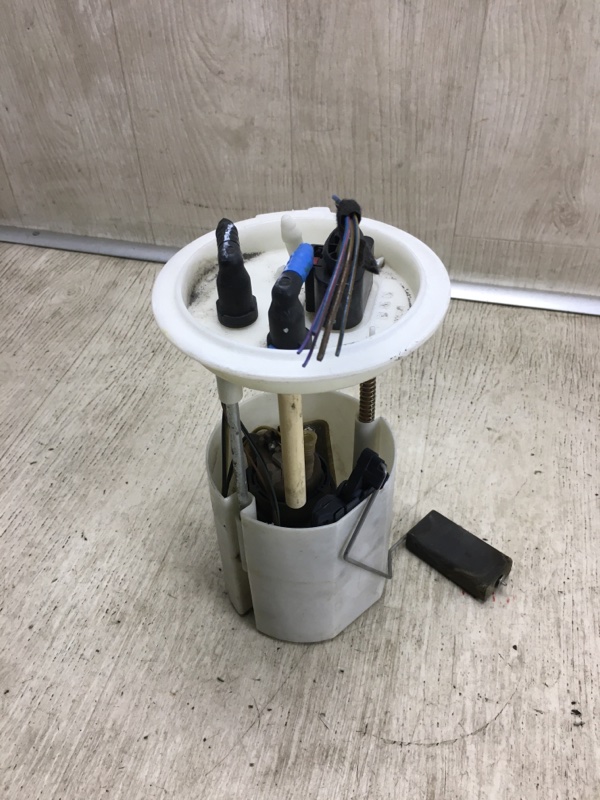 Топливный насос JETTA USA 10-17