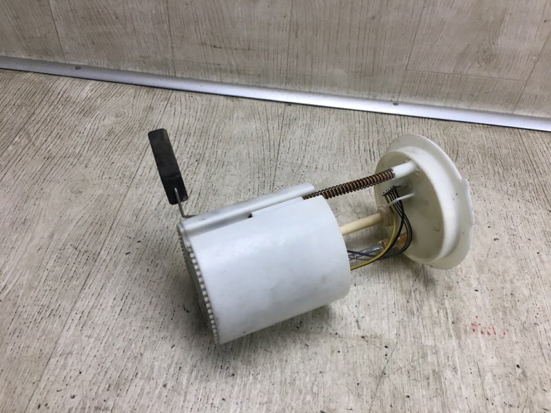 Топливный насос JETTA USA 10-17