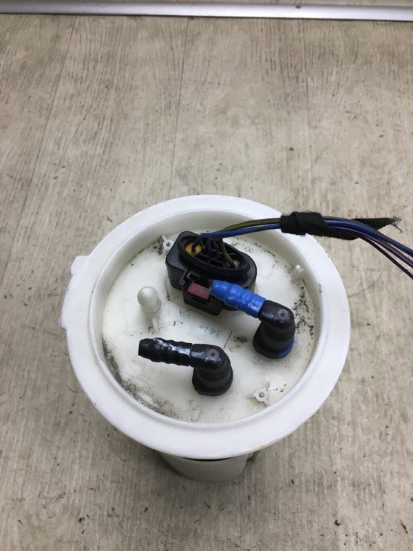 Топливный насос JETTA USA 10-17