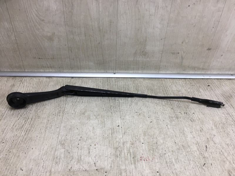 Поводок стеклоочистителя передний правый FORD FOCUS 10-18