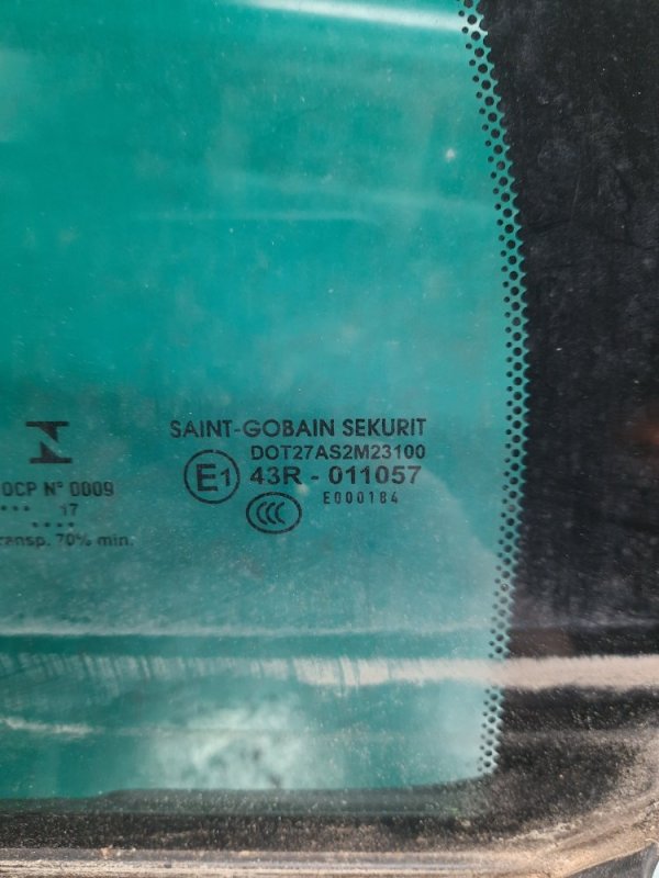 Стекло двери глухое заднее левое QX30 16-20 2018 Внедорожник 2.0 20PET