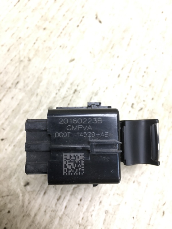 Кнопка стеклоподъемника задняя FUSION 14- Кнопка стеклоподъемника задняя FUSION 14-