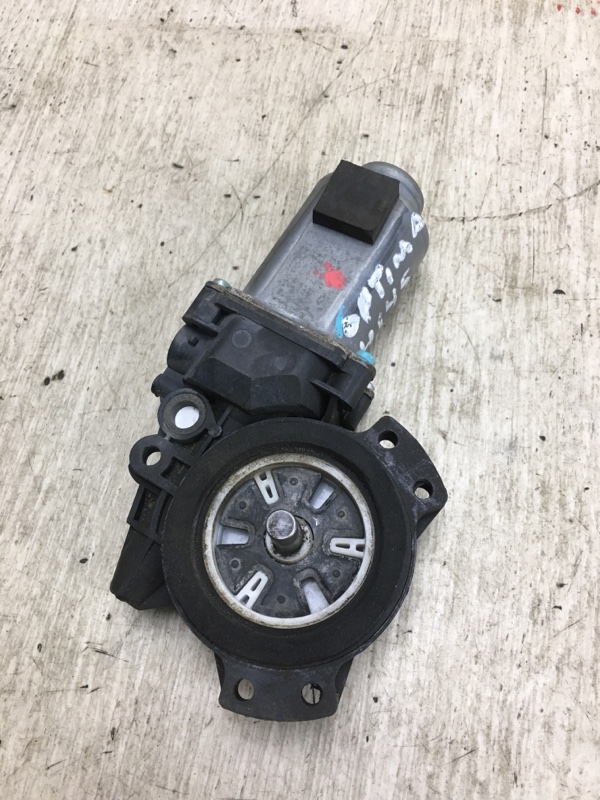 Моторчик стеклоподъемника задний правый OPTIMA TF 11-16 Моторчик стеклоподъемника задний правый OPTIMA TF 11-16