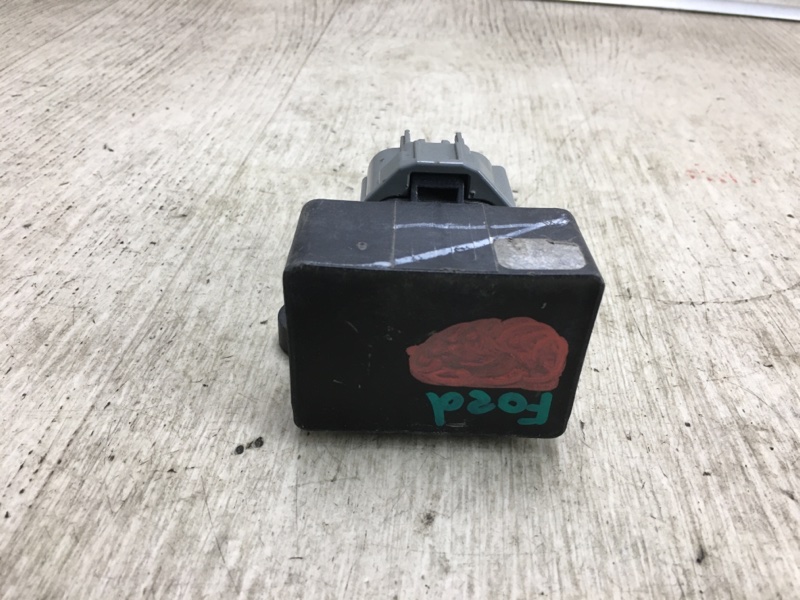 Запчасть блок электронный FORD FUSION 14- 2013-2016 CU5A-9D370-FB Б/У Блок электронный FORD FUSION 14- 2013-2016 CU5A-9D370-FB Б/У