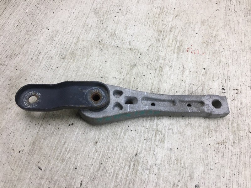 Подушка двигателя нижняя JETTA USA 10-17 JETTA USA 10-17