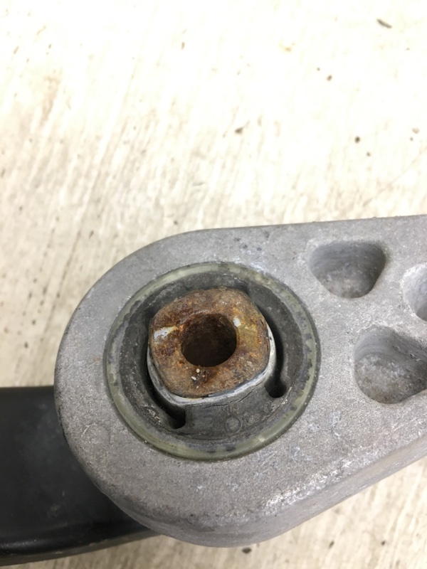 Подушка двигателя нижняя VOLKSWAGEN JETTA USA 10-17 JETTA USA 10-17