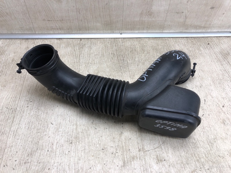 Запчасть патрубок воздушного фильтра KIA OPTIMA TF 11-16 2013 TF 2.4 G4KJ 28130-3Q160 Б/У Патрубок воздушного фильтра KIA OPTIMA TF 11-16 2013 TF 2.4 G4KJ 28130-3Q160 Б/У