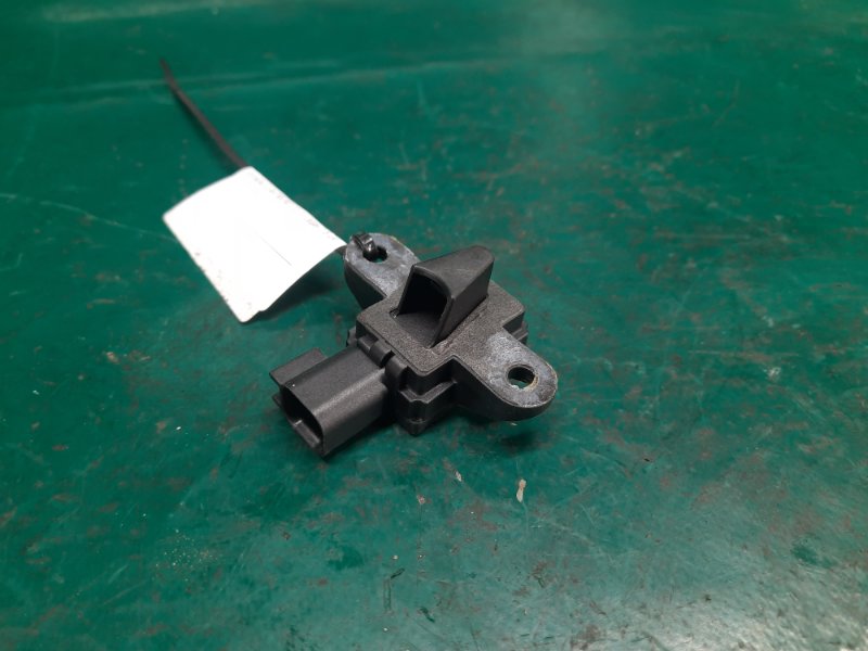 Датчик удара передний правый HYUNDAI ELANTRA MD 10-15 2013 Седан 1.8 G4NB 95920-3X100 Б/У