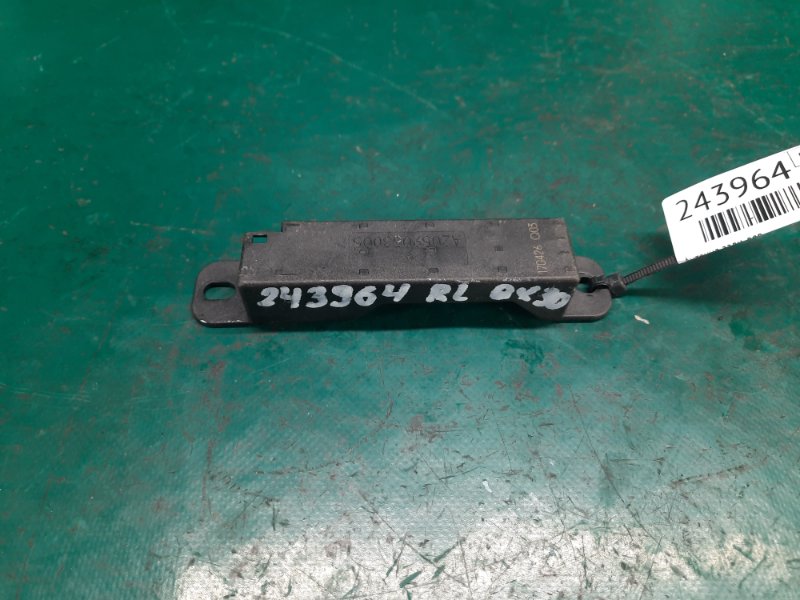 Антенна задняя левая INFINITI QX30 16-20 Внедорожник 2.0 20PET