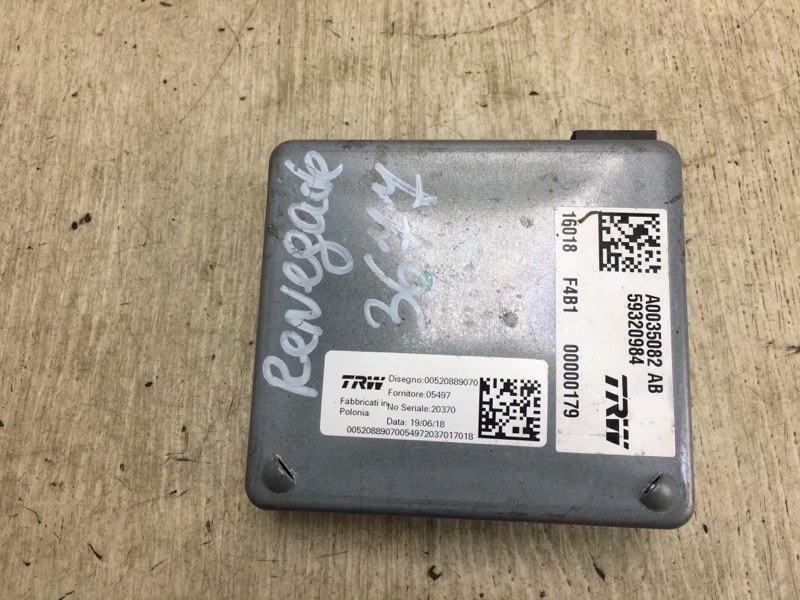 Запчасть блок управления электроусилителем руля JEEP RENEGADE (BU) 14- 59320984 Б/У Блок управления электроусилителем руля JEEP RENEGADE (BU) 14- 59320984 Б/У