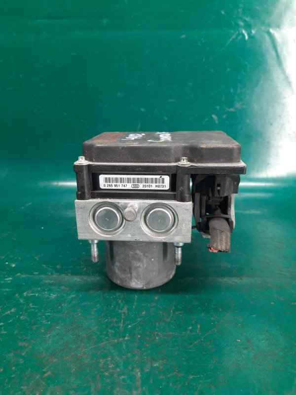 Блок ABS SONATA YF 10-14 2013 2.4L 4