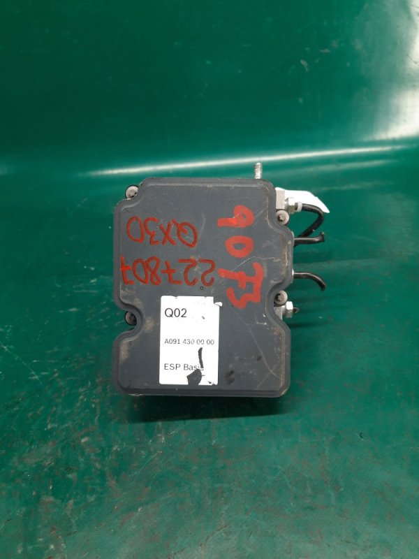 Блок ABS QX30 16-20 2019 Внедорожник 2.0 20PET