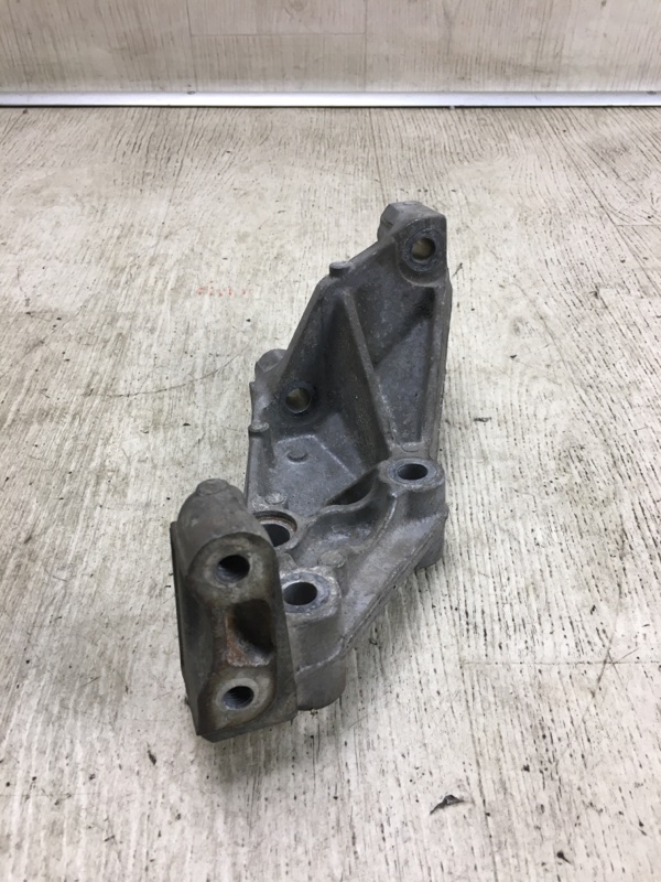 Подушка раздаточной коробки CX-9 06-16 2009 Внедорожник 3.7